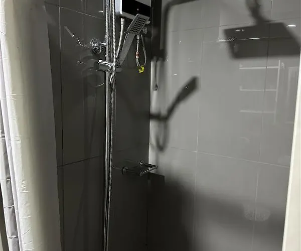 Affordable Ayala Makati 1br Apartment Manila