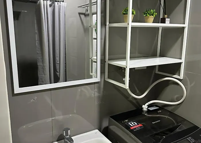 Affordable Ayala Makati 1br Apartment *